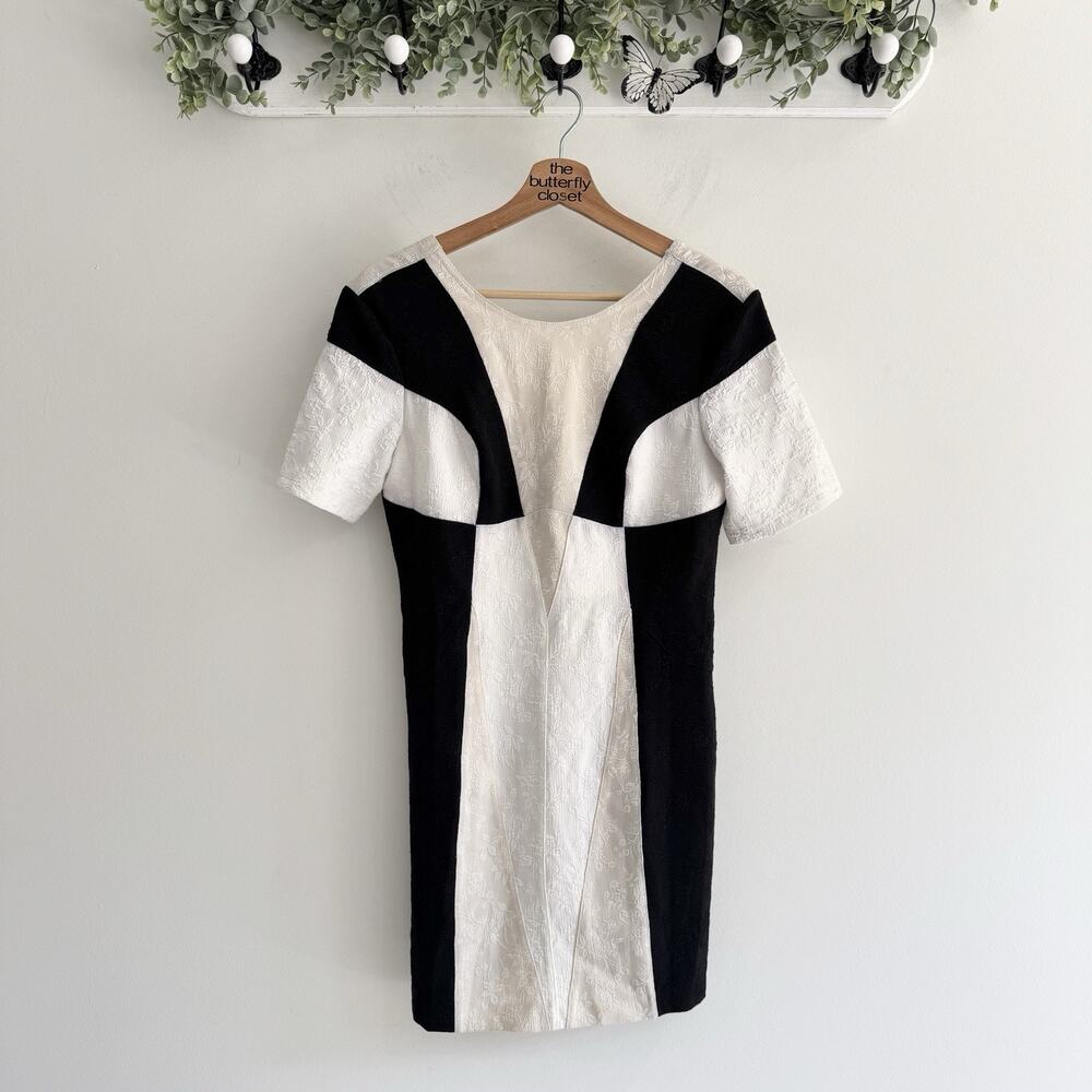 Keepsake The Label Im Loving It Dress Floral Embroidered Mini New Large JE